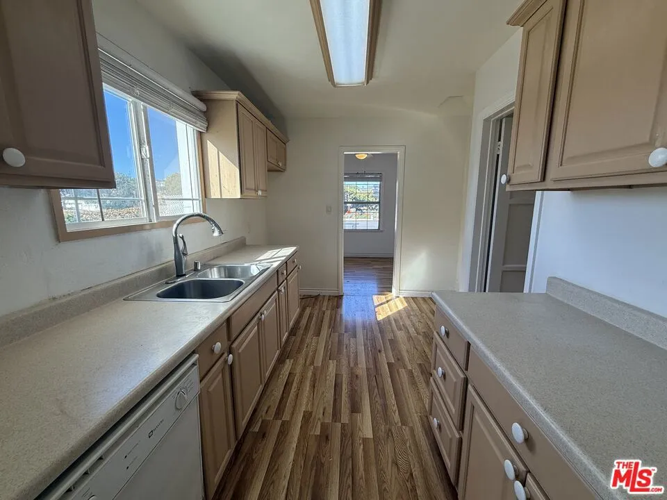 22828 Anza Avenue, Torrance, California 90505 home-pic-12